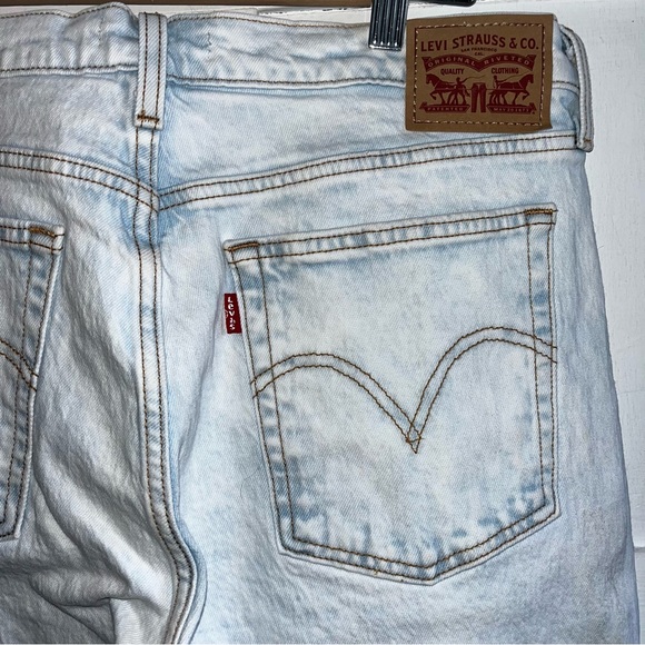Levi’s Wedgie Skinny Jeans - Picture 9 of 10